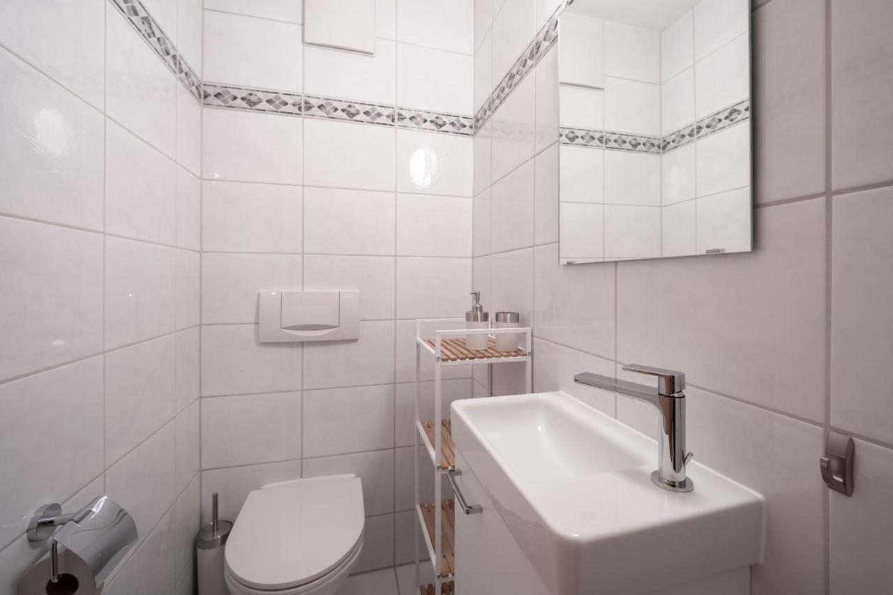 Laax Homes - Capolgarten 3,7 Флимс Екстериор снимка